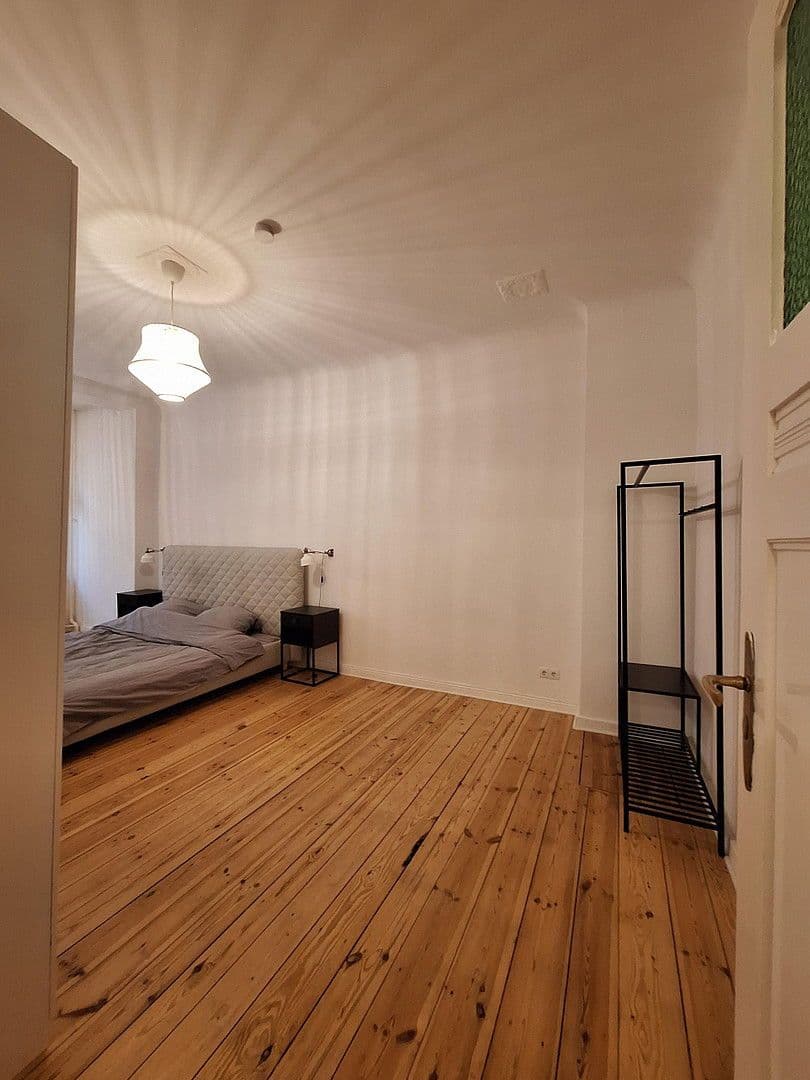 Pronájem bytu 2+1 66 m², Konradinstraße 28, Berlin, Berlín Pronájem bytu 2+1 66 m², Konradinstraße 28, Berlin, Berlín