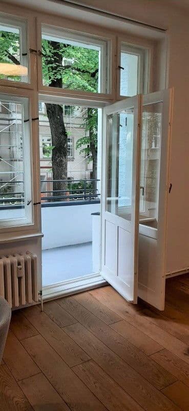 Pronájem bytu 2+1 66 m², Konradinstraße 28, Berlin, Berlín Pronájem bytu 2+1 66 m², Konradinstraße 28, Berlin, Berlín