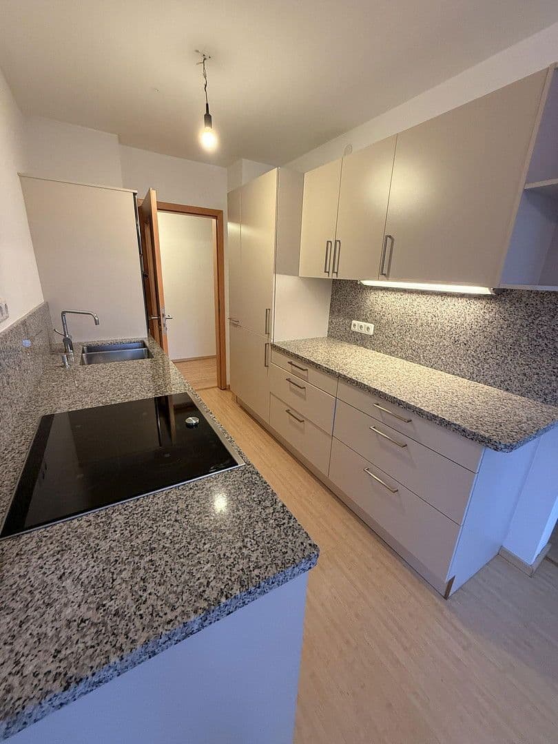 Pronájem bytu 4+1 86 m², Nürnberg, Bavorsko Pronájem bytu 4+1 86 m², Nürnberg, Bavorsko