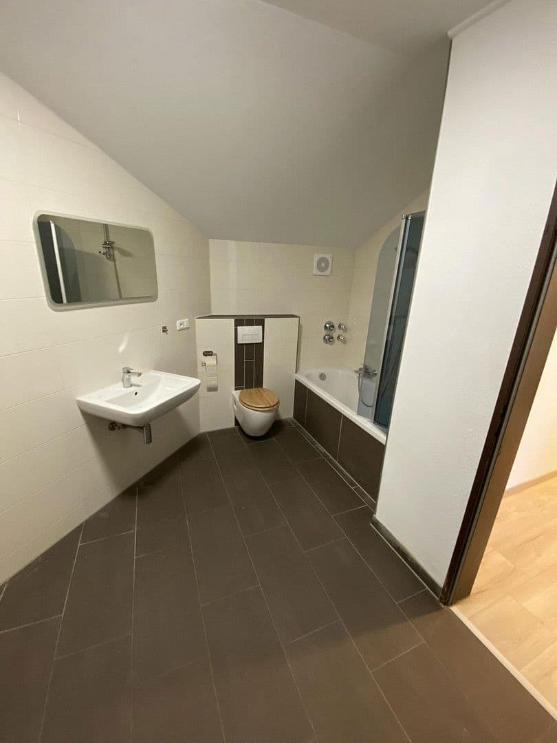 Pronájem bytu 2+1 68 m², Hofmarkstraße 19a, Bodenkirchen, Bavorsko Pronájem bytu 2+1 68 m², Hofmarkstraße 19a, Bodenkirchen, Bavorsko