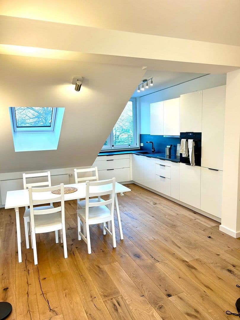 Pronájem bytu 3+1 87 m², Borsteler Chaussee 177, Hamburg, Hamburg Pronájem bytu 3+1 87 m², Borsteler Chaussee 177, Hamburg, Hamburg