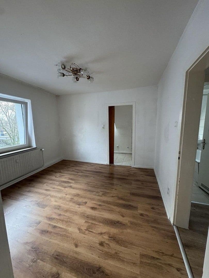 Pronájem bytu 2+1 40 m², Oberhausen, Severní Porýní-Vestfálsko Pronájem bytu 2+1 40 m², Oberhausen, Severní Porýní-Vestfálsko