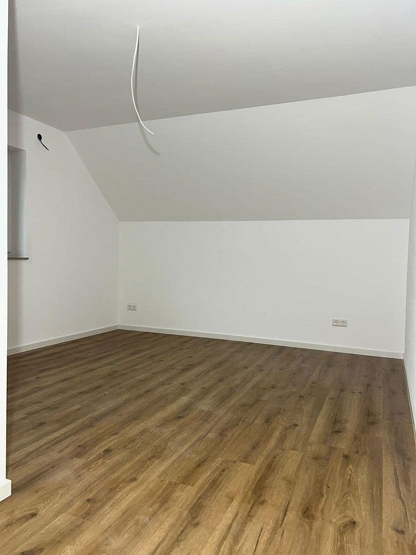 Pronájem bytu 4+kk 110 m², Blaubeuren, Bádensko-Württembersko Pronájem bytu 4+kk 110 m², Blaubeuren, Bádensko-Württembersko