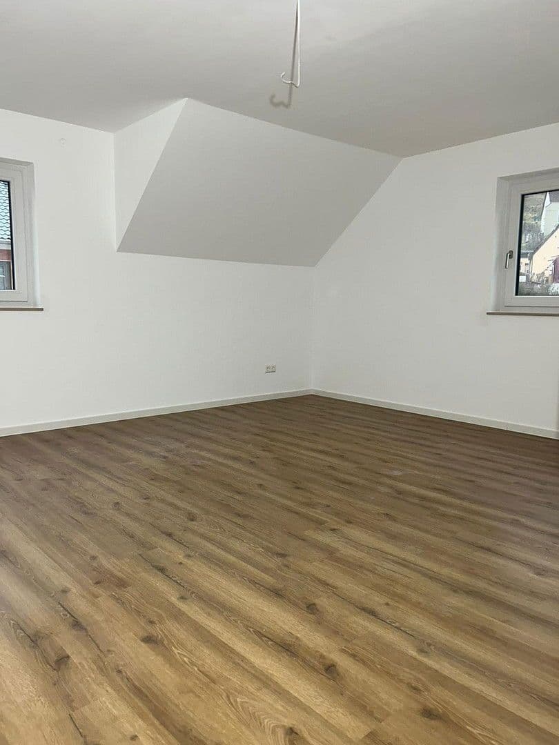 Pronájem bytu 4+kk 110 m², Blaubeuren, Bádensko-Württembersko Pronájem bytu 4+kk 110 m², Blaubeuren, Bádensko-Württembersko