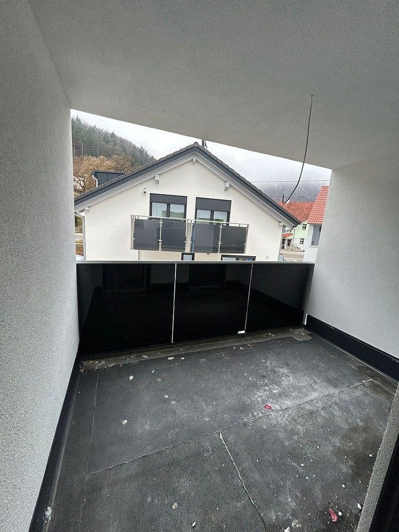 Pronájem bytu 4+kk 110 m², Blaubeuren, Bádensko-Württembersko Pronájem bytu 4+kk 110 m², Blaubeuren, Bádensko-Württembersko