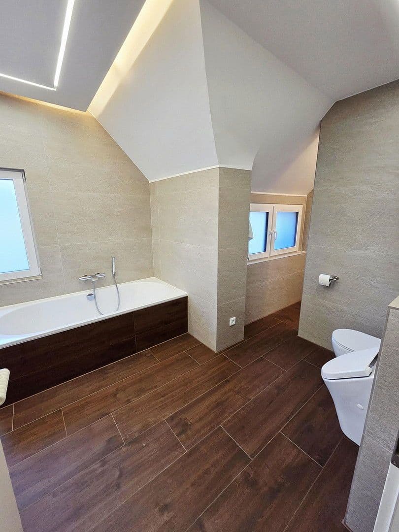 Prodej domu 150 m², pozemek 380 m², Essen, Severní Porýní-Vestfálsko Prodej domu 150 m², pozemek 380 m², Essen, Severní Porýní-Vestfálsko