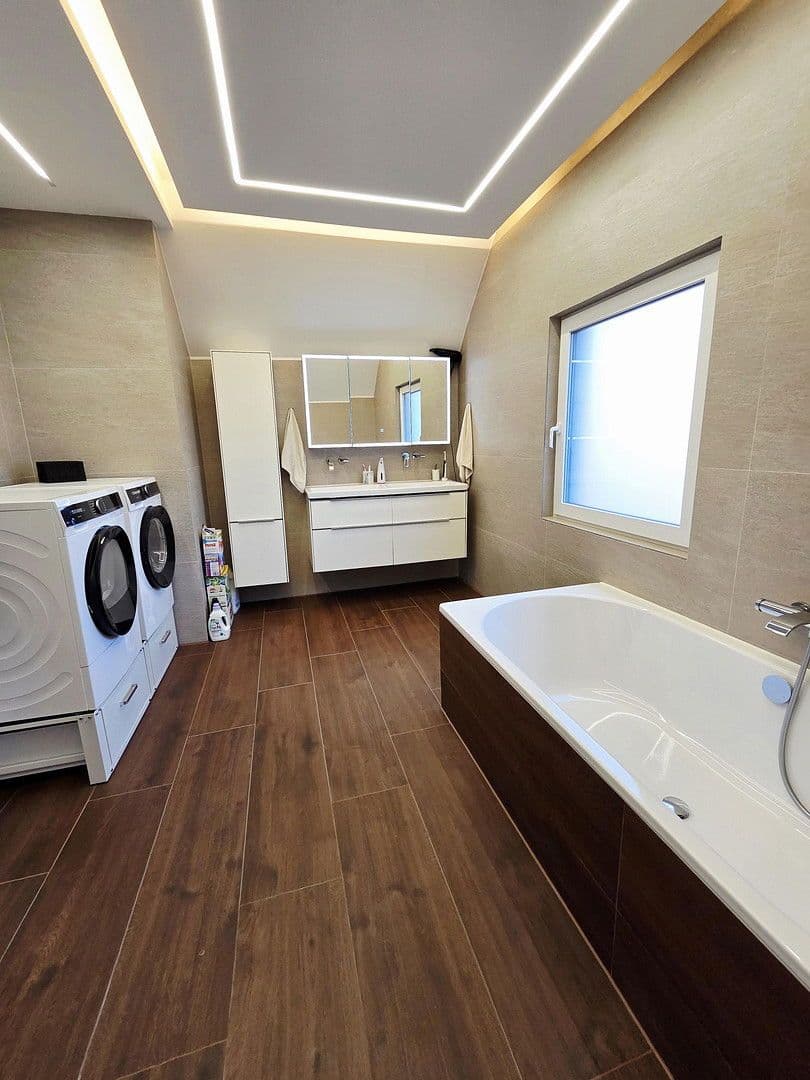 Prodej domu 150 m², pozemek 380 m², Essen, Severní Porýní-Vestfálsko Prodej domu 150 m², pozemek 380 m², Essen, Severní Porýní-Vestfálsko