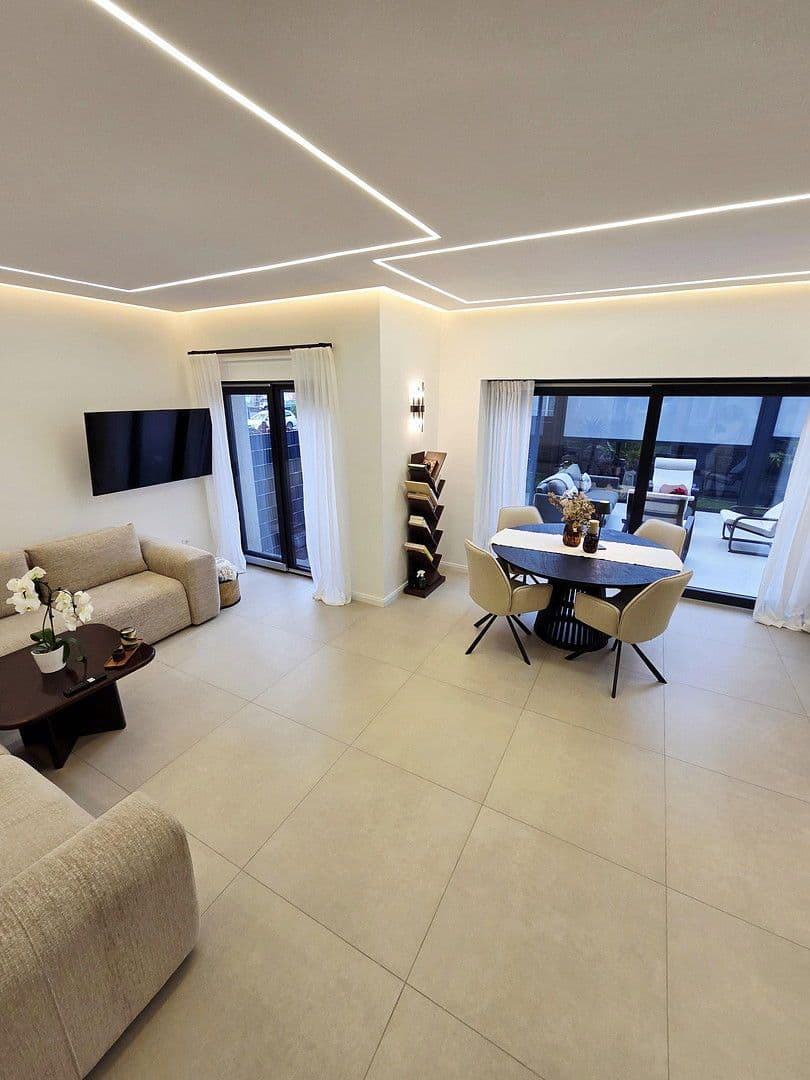 Prodej domu 150 m², pozemek 380 m², Essen, Severní Porýní-Vestfálsko Prodej domu 150 m², pozemek 380 m², Essen, Severní Porýní-Vestfálsko