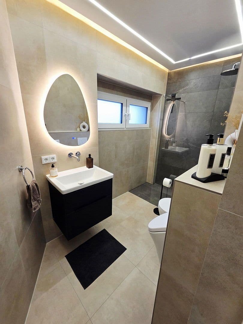 Prodej domu 150 m², pozemek 380 m², Essen, Severní Porýní-Vestfálsko Prodej domu 150 m², pozemek 380 m², Essen, Severní Porýní-Vestfálsko