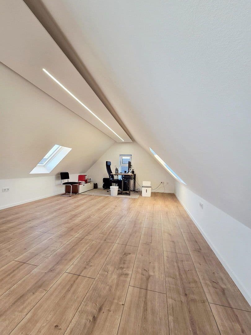 Prodej domu 150 m², pozemek 380 m², Essen, Severní Porýní-Vestfálsko Prodej domu 150 m², pozemek 380 m², Essen, Severní Porýní-Vestfálsko