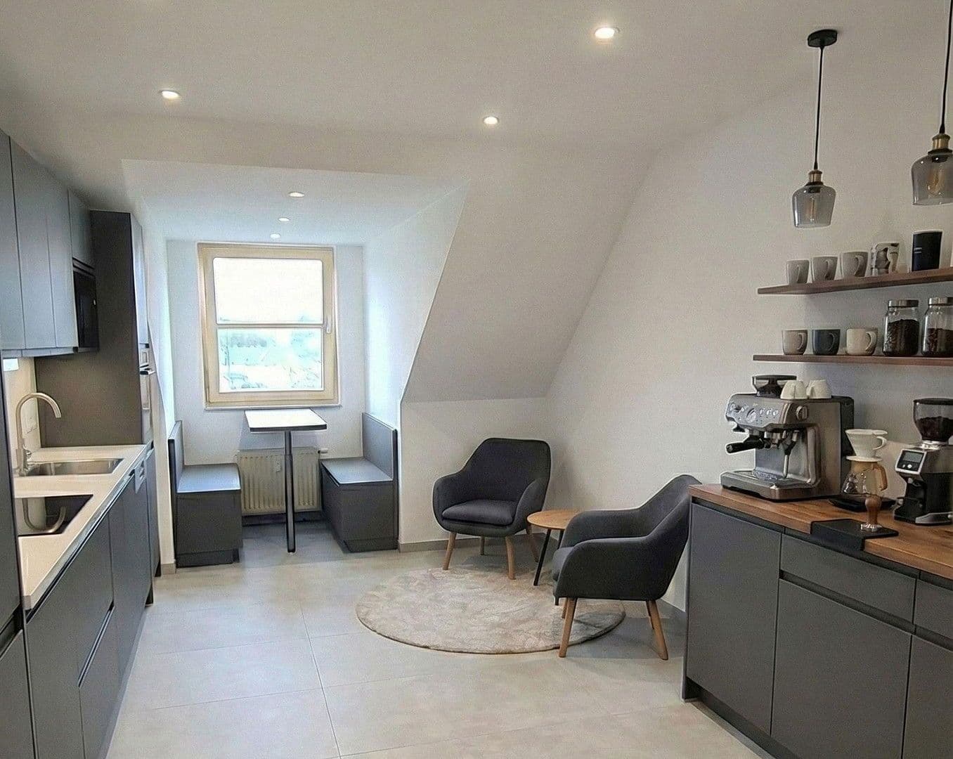 Prodej bytu 2+1 52 m², Rodderweg 54, Köln (Sürth), Severní Porýní-Vestfálsko Prodej bytu 2+1 52 m², Rodderweg 54, Köln (Sürth), Severní Porýní-Vestfálsko