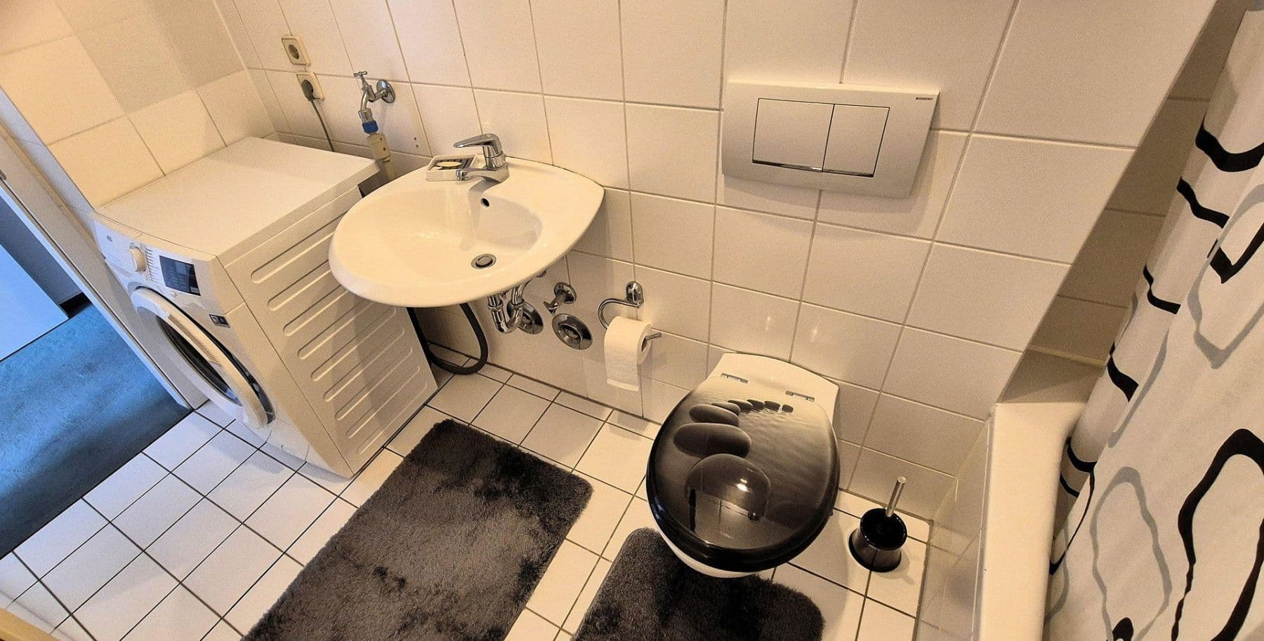 Prodej bytu 2+1 52 m², Rodderweg 54, Köln (Sürth), Severní Porýní-Vestfálsko Prodej bytu 2+1 52 m², Rodderweg 54, Köln (Sürth), Severní Porýní-Vestfálsko