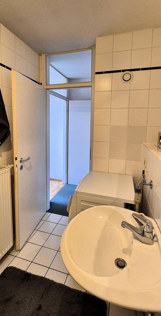 Prodej bytu 2+1 52 m², Rodderweg 54, Köln (Sürth), Severní Porýní-Vestfálsko Prodej bytu 2+1 52 m², Rodderweg 54, Köln (Sürth), Severní Porýní-Vestfálsko