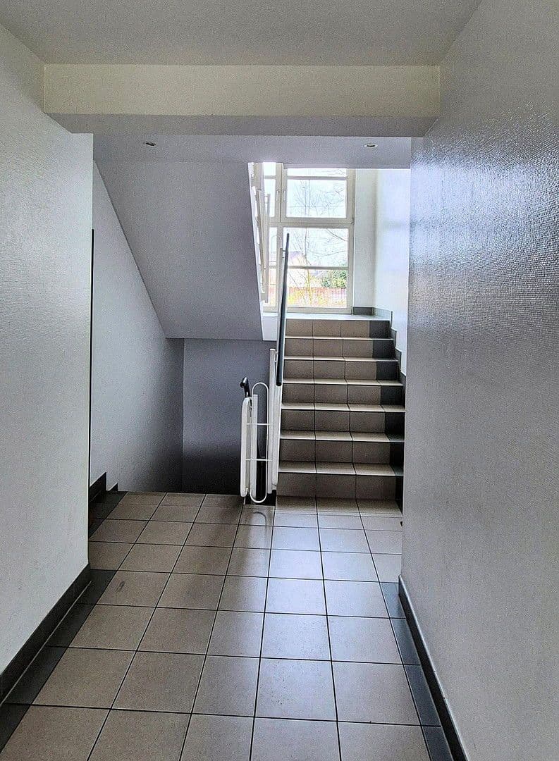 Prodej bytu 2+1 52 m², Rodderweg 54, Köln (Sürth), Severní Porýní-Vestfálsko Prodej bytu 2+1 52 m², Rodderweg 54, Köln (Sürth), Severní Porýní-Vestfálsko