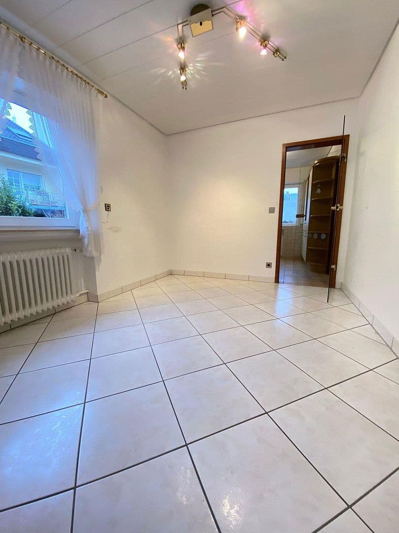 Prodej domu 153 m², pozemek 212 m², Bietigheim, Bádensko-Württembersko Prodej domu 153 m², pozemek 212 m², Bietigheim, Bádensko-Württembersko