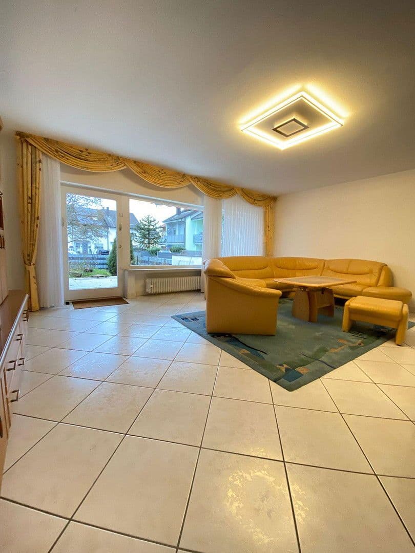 Prodej domu 153 m², pozemek 212 m², Bietigheim, Bádensko-Württembersko Prodej domu 153 m², pozemek 212 m², Bietigheim, Bádensko-Württembersko