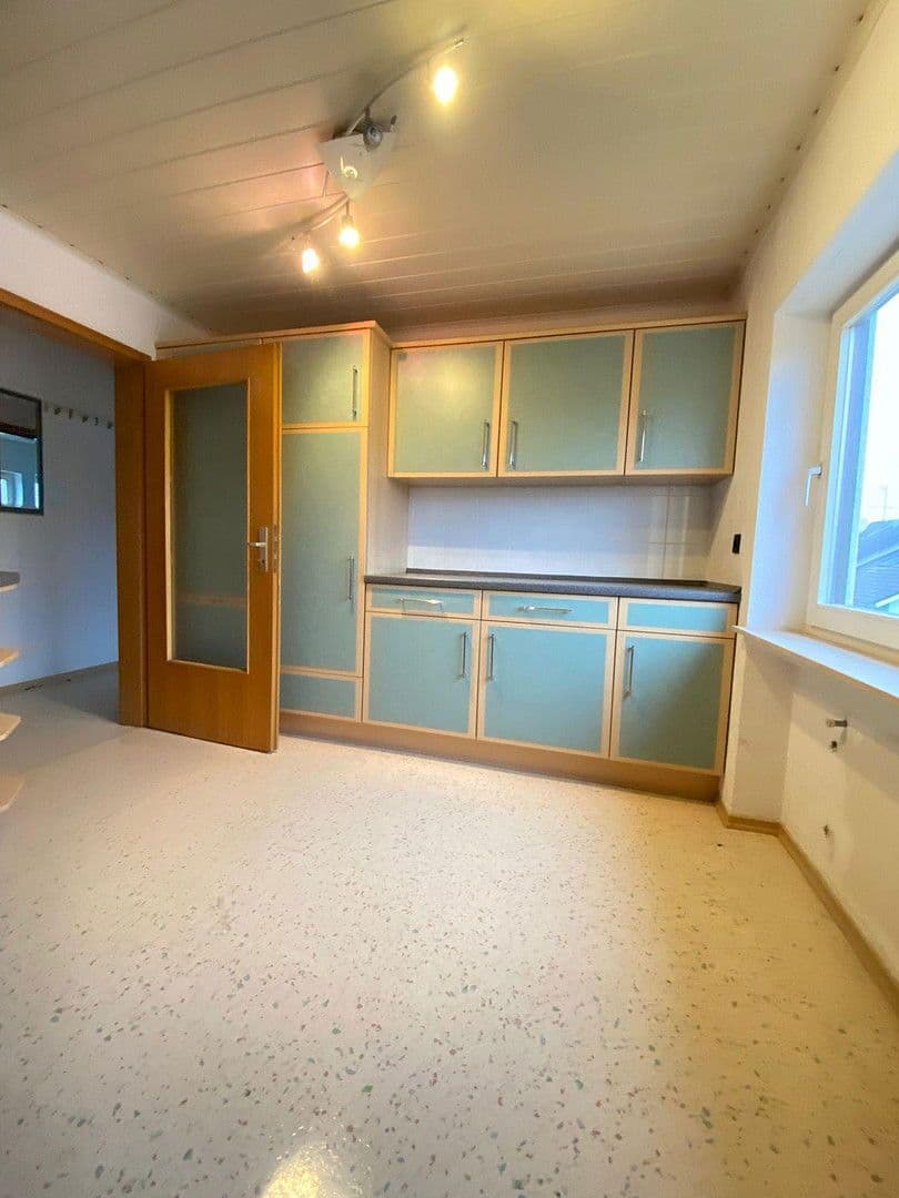 Prodej domu 153 m², pozemek 212 m², Bietigheim, Bádensko-Württembersko Prodej domu 153 m², pozemek 212 m², Bietigheim, Bádensko-Württembersko