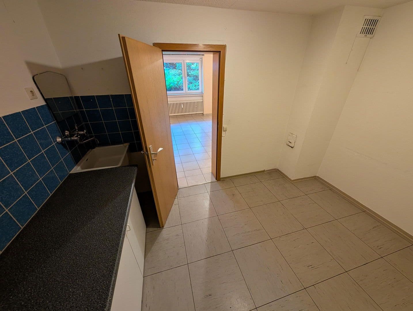 Pronájem kanceláře 40 m², Petersenstr. 42, Köln, Severní Porýní-Vestfálsko Pronájem kanceláře 40 m², Petersenstr. 42, Köln, Severní Porýní-Vestfálsko