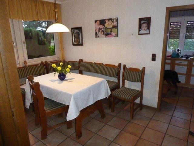 Prodej domu 190 m², pozemek 1.462 m², Düren, Severní Porýní-Vestfálsko Prodej domu 190 m², pozemek 1.462 m², Düren, Severní Porýní-Vestfálsko