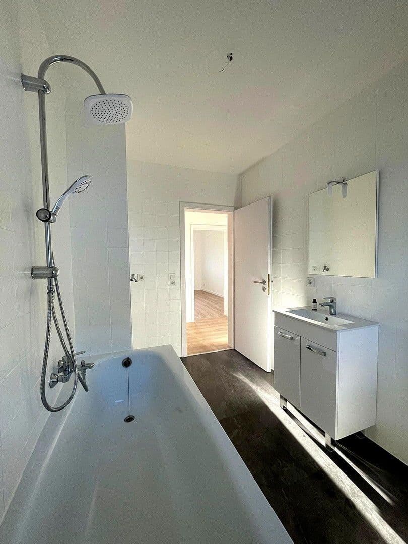 Pronájem bytu 3+1 81 m², Hopfenstr. 4, Rudelzhausen, Bavorsko Pronájem bytu 3+1 81 m², Hopfenstr. 4, Rudelzhausen, Bavorsko