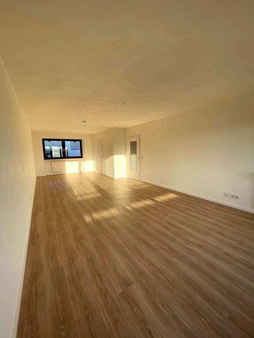 Pronájem bytu 3+1 81 m², Hopfenstr. 4, Rudelzhausen, Bavorsko Pronájem bytu 3+1 81 m², Hopfenstr. 4, Rudelzhausen, Bavorsko