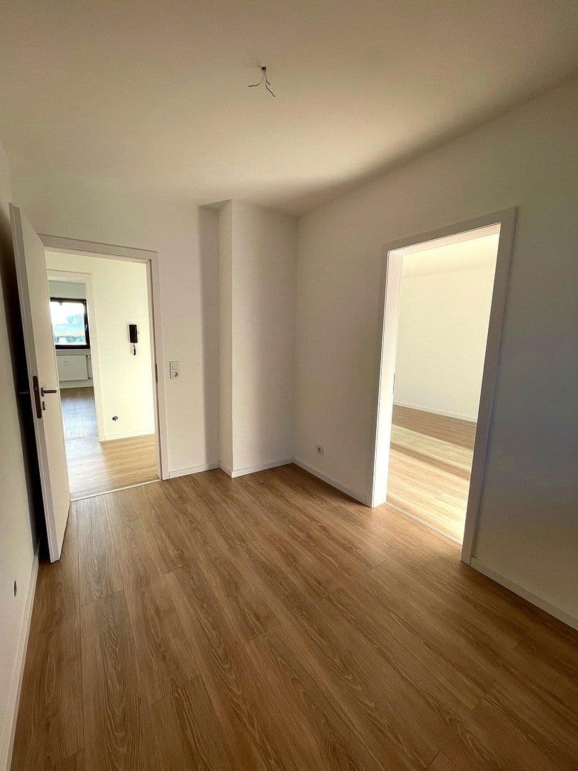 Pronájem bytu 3+1 81 m², Hopfenstr. 4, Rudelzhausen, Bavorsko Pronájem bytu 3+1 81 m², Hopfenstr. 4, Rudelzhausen, Bavorsko