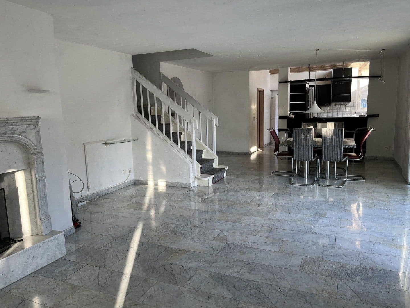 Prodej domu 130 m², pozemek 887 m², Uhingen, Bádensko-Württembersko Prodej domu 130 m², pozemek 887 m², Uhingen, Bádensko-Württembersko