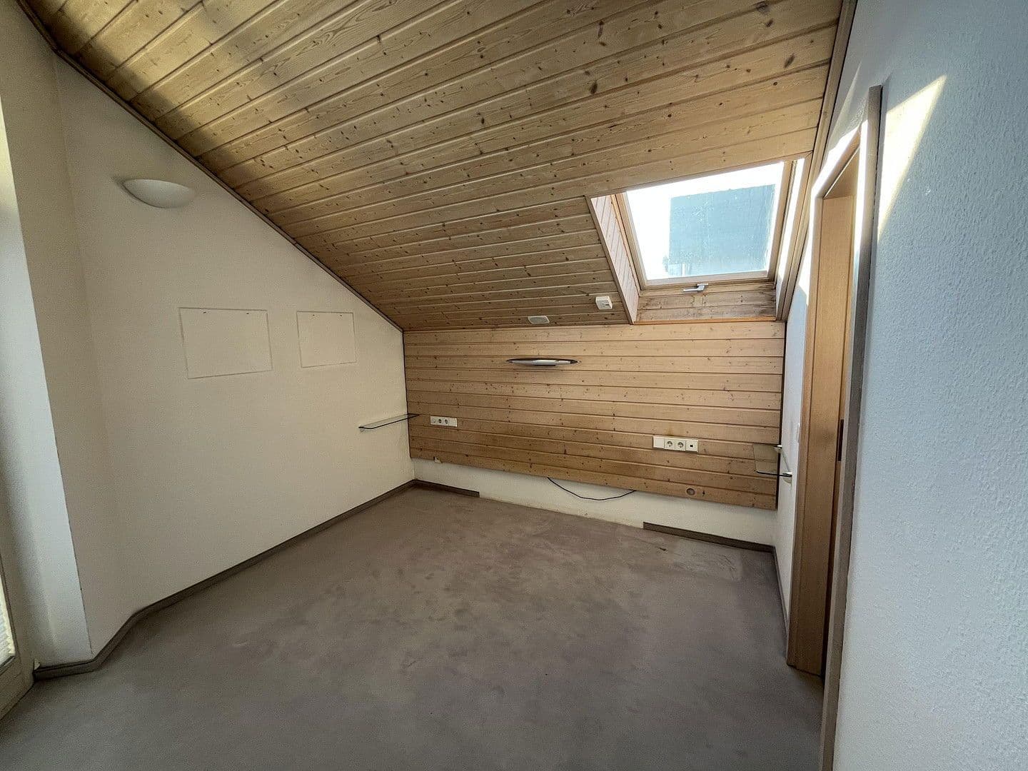 Prodej domu 130 m², pozemek 887 m², Uhingen, Bádensko-Württembersko Prodej domu 130 m², pozemek 887 m², Uhingen, Bádensko-Württembersko