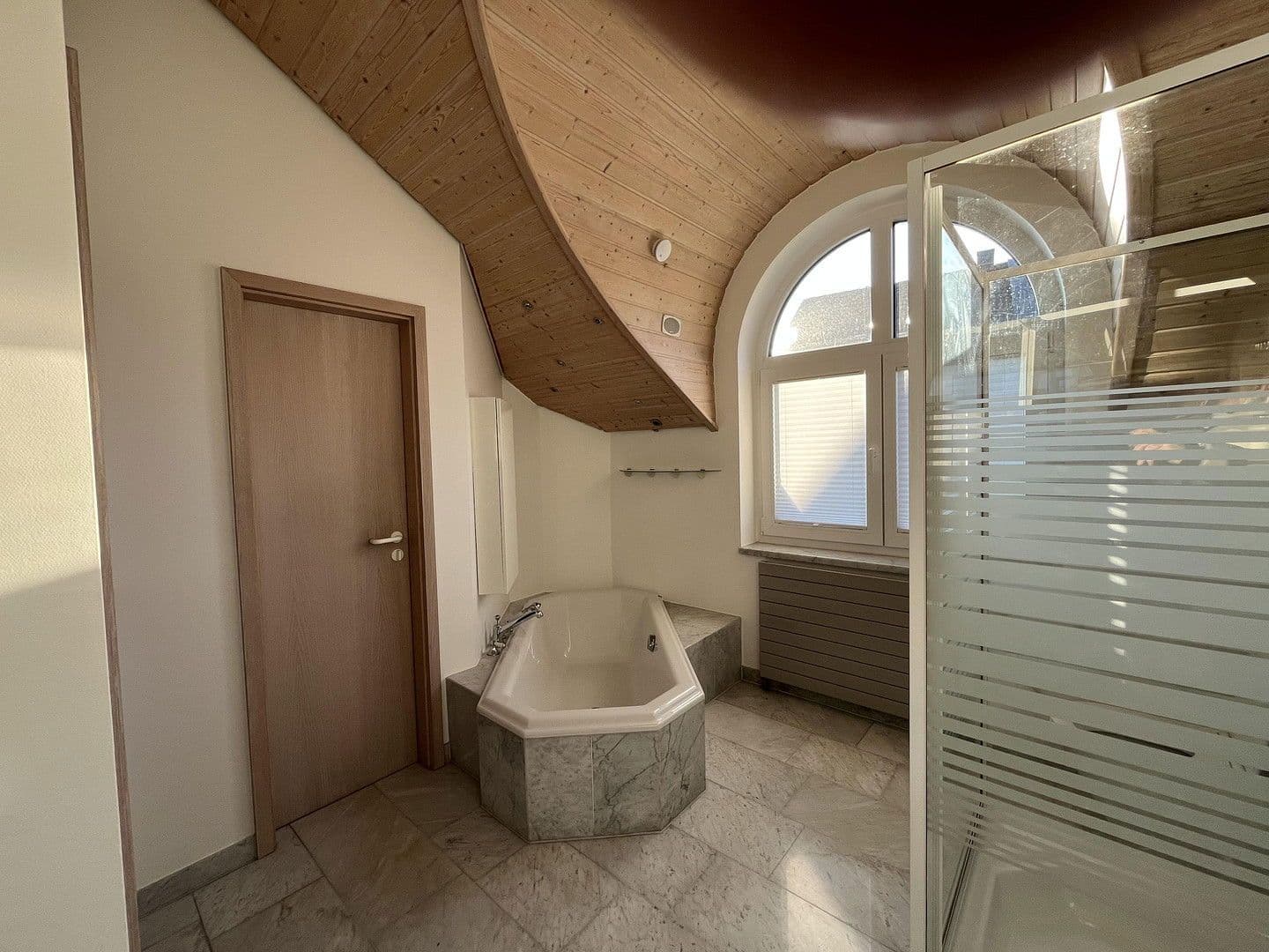 Prodej domu 130 m², pozemek 887 m², Uhingen, Bádensko-Württembersko Prodej domu 130 m², pozemek 887 m², Uhingen, Bádensko-Württembersko