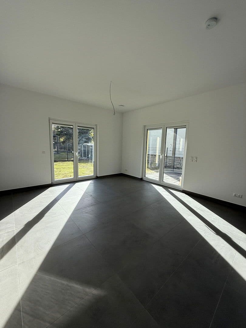 Prodej domu 154 m², pozemek 430 m², Berlin, Berlín Prodej domu 154 m², pozemek 430 m², Berlin, Berlín