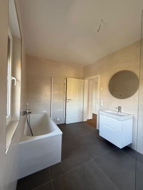 Prodej domu 154 m², pozemek 430 m², Berlin, Berlín Prodej domu 154 m², pozemek 430 m², Berlin, Berlín