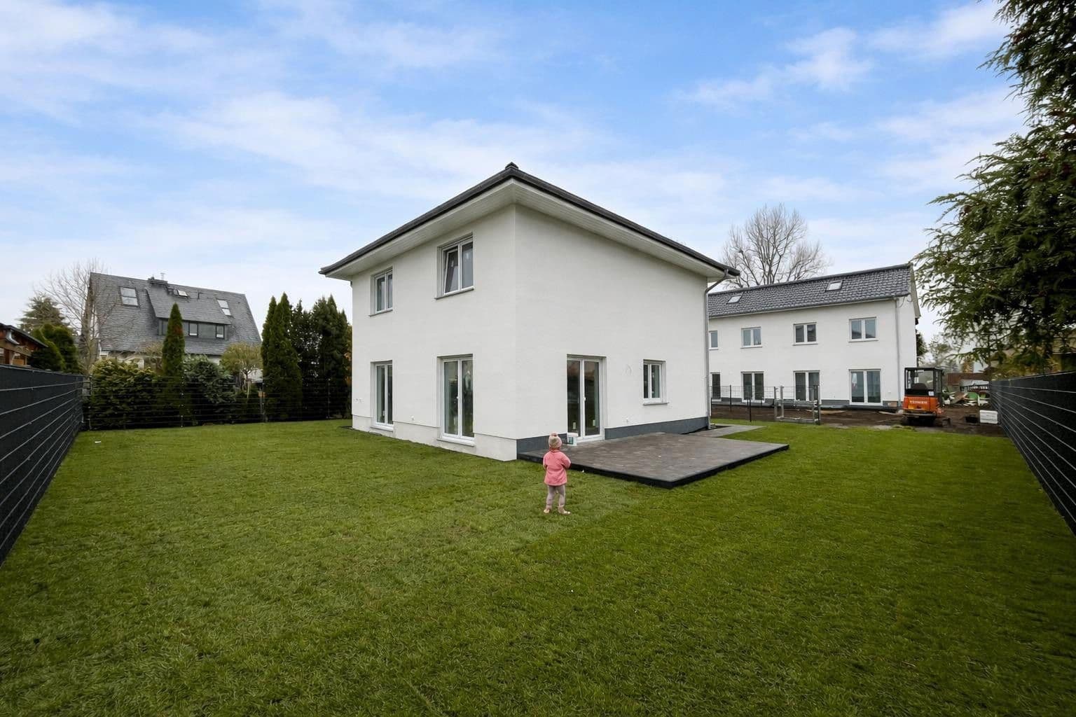 Prodej domu 154 m², pozemek 430 m², Berlin, Berlín Prodej domu 154 m², pozemek 430 m², Berlin, Berlín