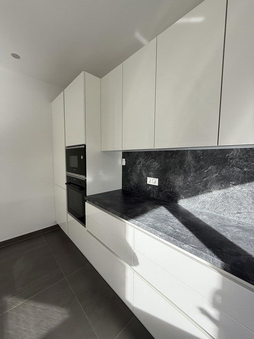 Prodej domu 154 m², pozemek 430 m², Berlin, Berlín Prodej domu 154 m², pozemek 430 m², Berlin, Berlín