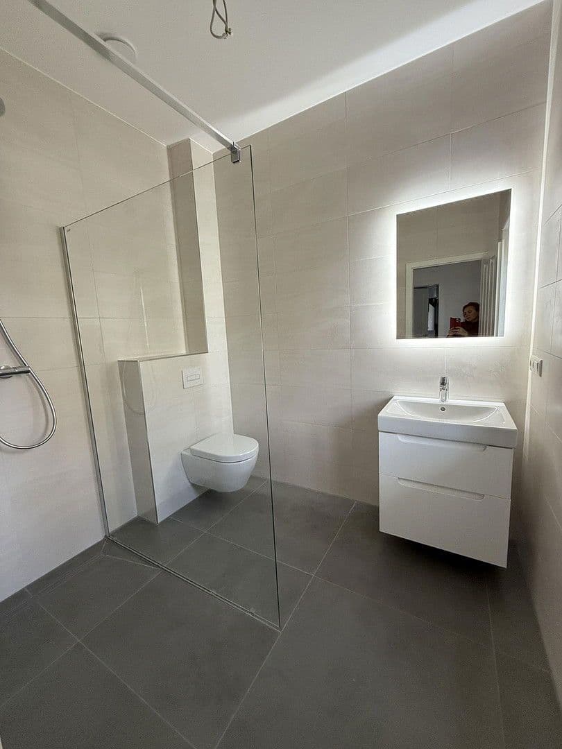 Prodej domu 154 m², pozemek 430 m², Berlin, Berlín Prodej domu 154 m², pozemek 430 m², Berlin, Berlín