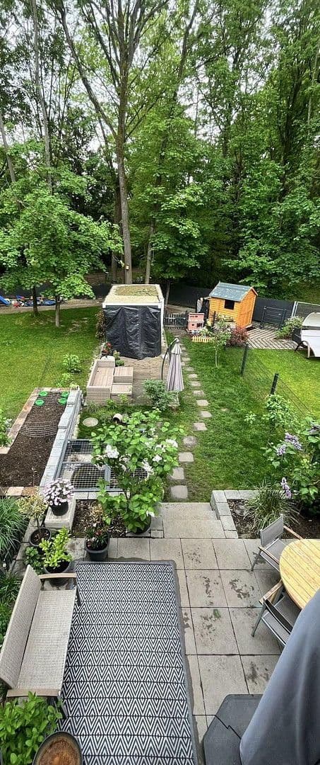 Prodej domu 142 m², pozemek 250 m², Am Goldsteinpark 1D, Frankfurt am Main, Hessen Prodej domu 142 m², pozemek 250 m², Am Goldsteinpark 1D, Frankfurt am Main, Hessen