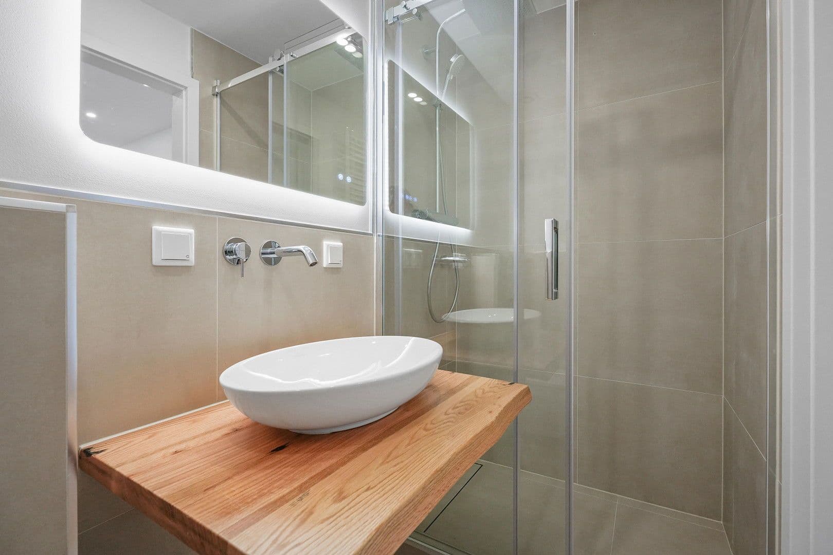 Pronájem bytu 3+1 64 m², Bremen, Bremen Pronájem bytu 3+1 64 m², Bremen, Bremen