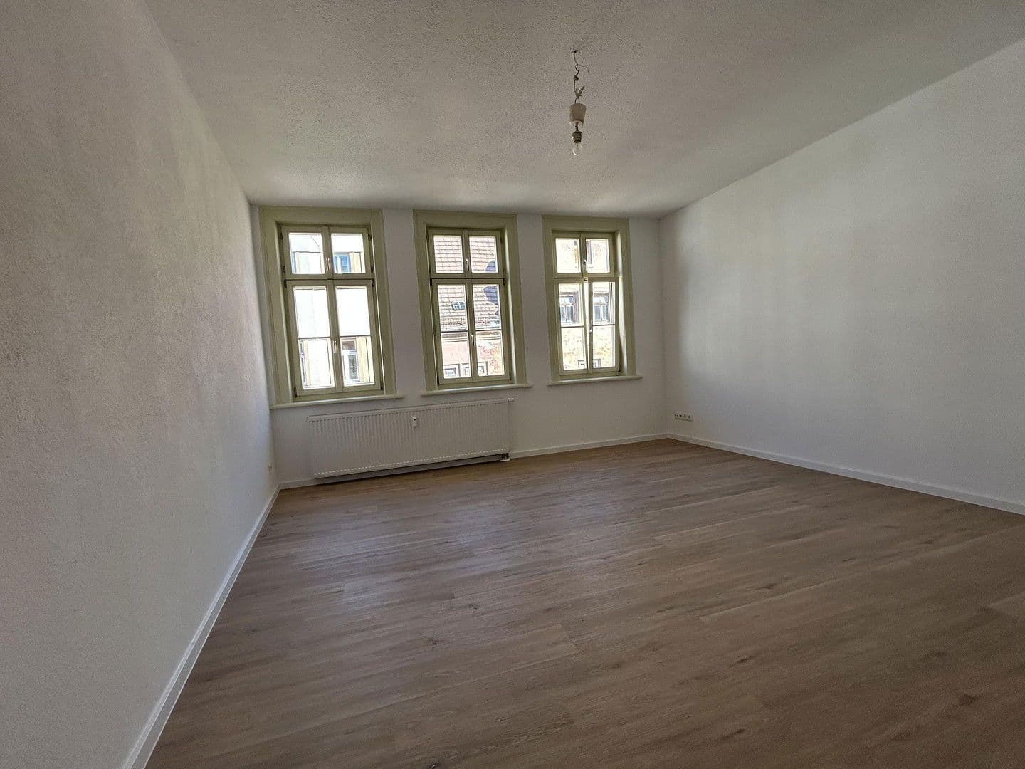 Pronájem bytu 3+1 80 m², Naumburg (Saale), Sasko-Anhaltsko Pronájem bytu 3+1 80 m², Naumburg (Saale), Sasko-Anhaltsko