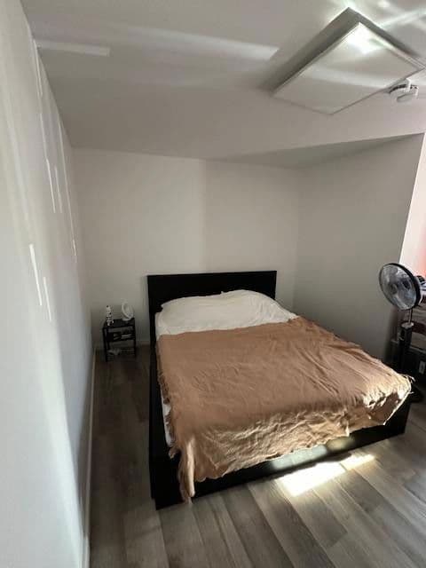 Pronájem bytu 2+1 48 m², Roritzerstr. 33, Nürnberg, Bavorsko Pronájem bytu 2+1 48 m², Roritzerstr. 33, Nürnberg, Bavorsko