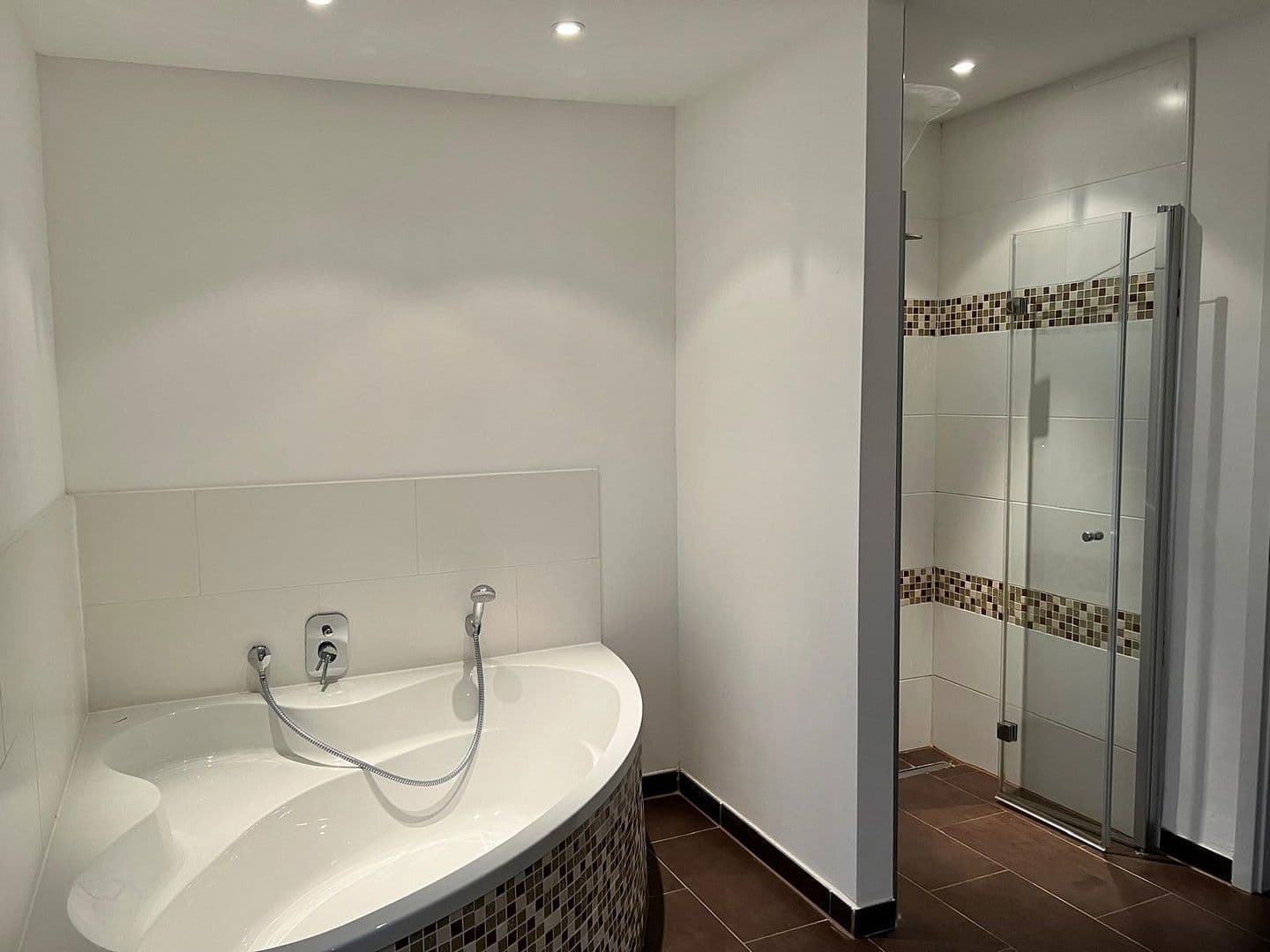 Prodej bytu 3+1 165 m², Worderberg 5, Wuppertal, Severní Porýní-Vestfálsko Prodej bytu 3+1 165 m², Worderberg 5, Wuppertal, Severní Porýní-Vestfálsko