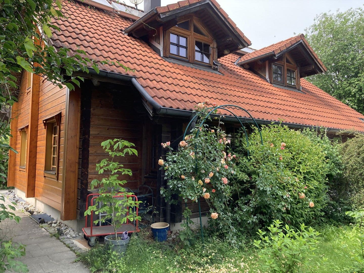 Prodej domu 136 m², pozemek 725 m², Adelshofen, Bavorsko Prodej domu 136 m², pozemek 725 m², Adelshofen, Bavorsko