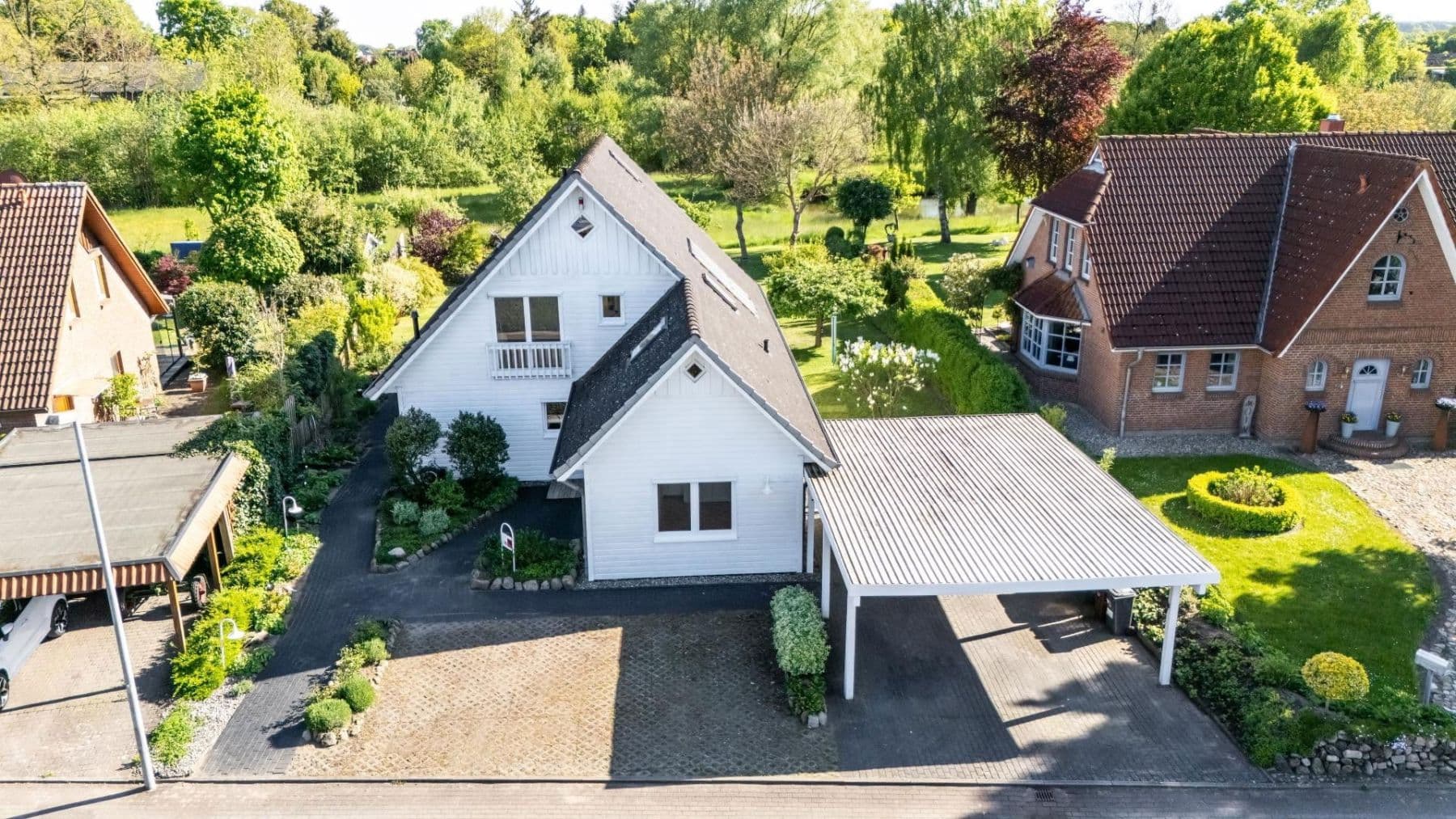 Prodej domu 182 m², pozemek 988 m², Aukrug, Šlesvicko-Holštýnsko Prodej domu 182 m², pozemek 988 m², Aukrug, Šlesvicko-Holštýnsko