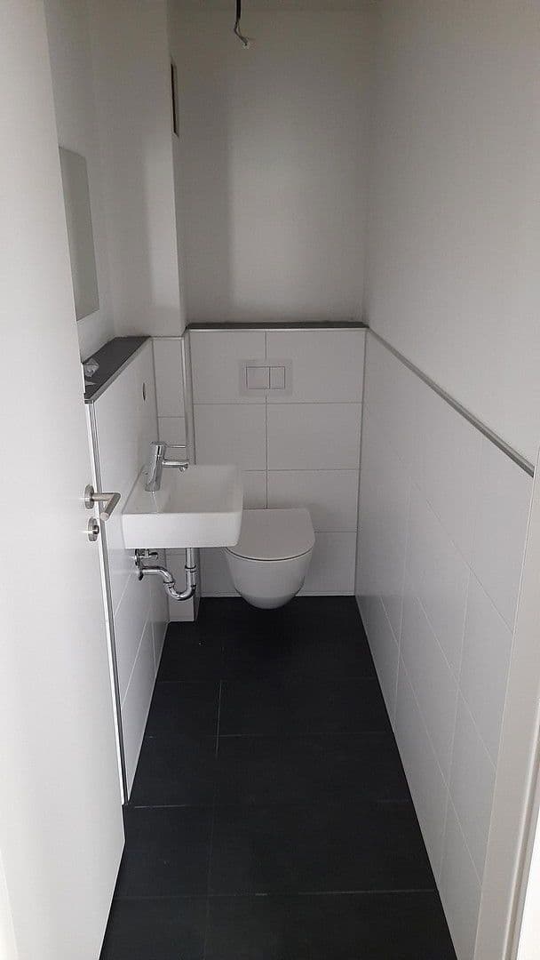 Pronájem bytu 3+1 101 m², Sersheim, Bádensko-Württembersko Pronájem bytu 3+1 101 m², Sersheim, Bádensko-Württembersko