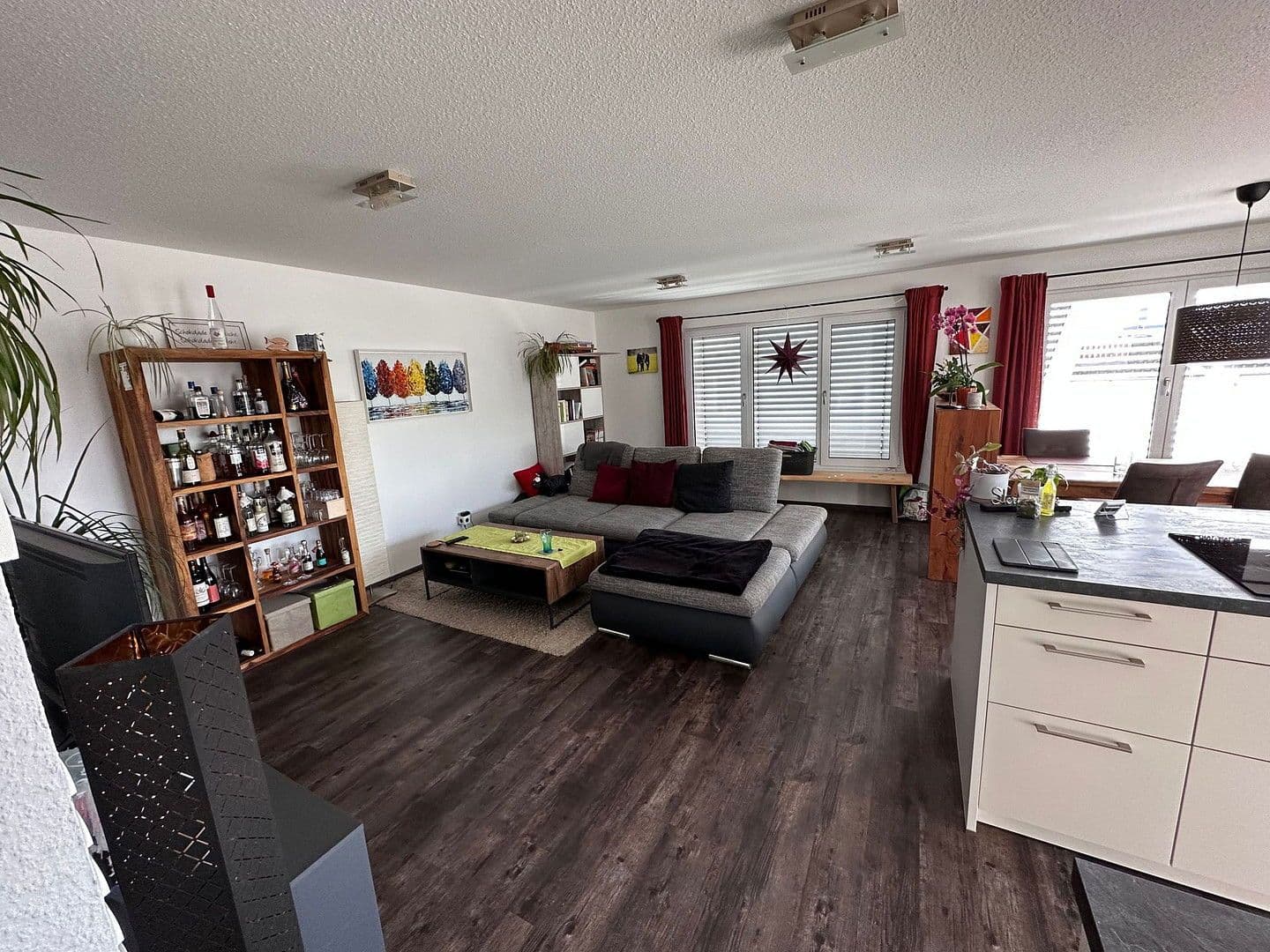 Pronájem bytu 3+1 101 m², Sersheim, Bádensko-Württembersko Pronájem bytu 3+1 101 m², Sersheim, Bádensko-Württembersko