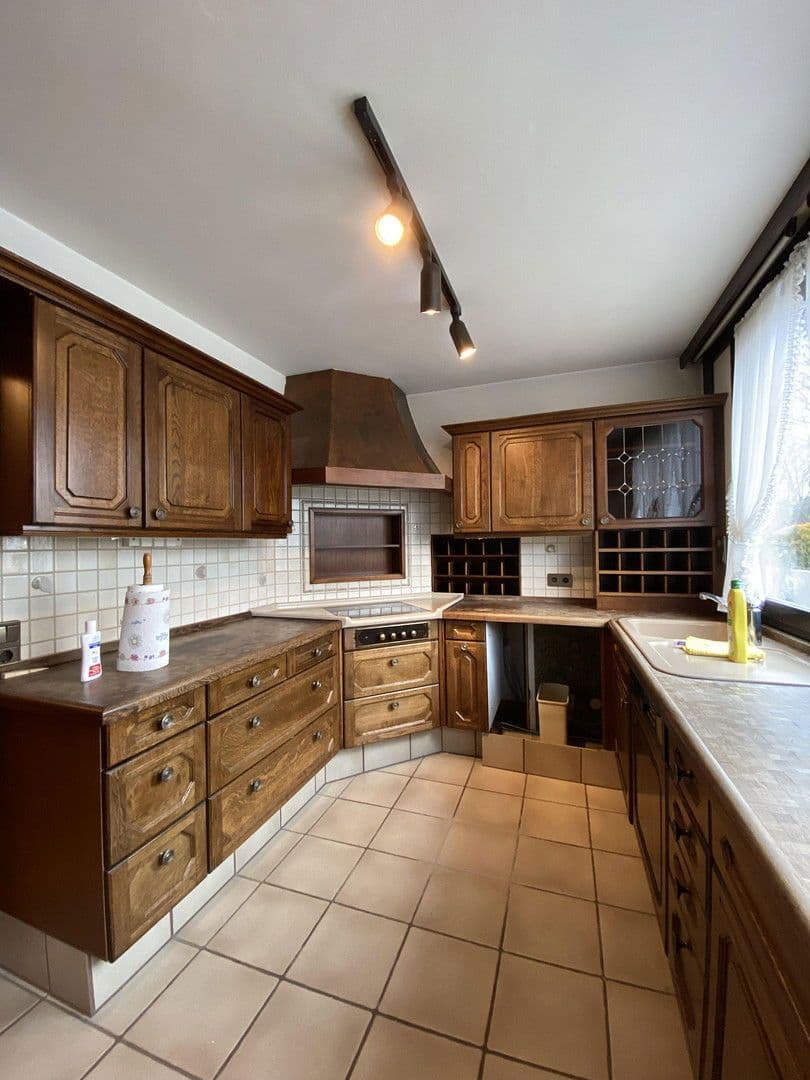 Pronájem bytu 3+1 124 m², Rengsdorf, Porýní-Falc Pronájem bytu 3+1 124 m², Rengsdorf, Porýní-Falc