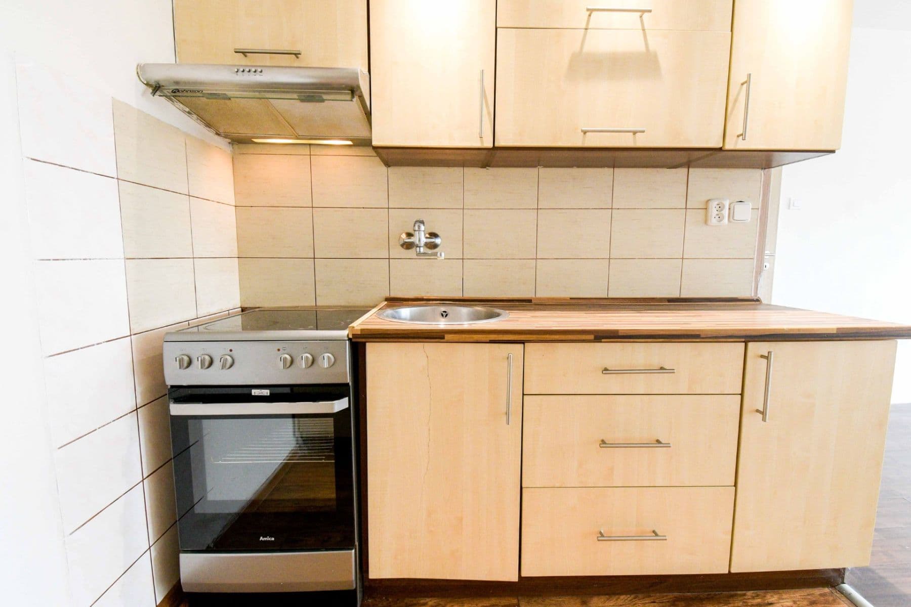 Prodej bytu 2+kk 40 m², Nezvalova, Litoměřice, Ústecký kraj Prodej bytu 2+kk 40 m², Nezvalova, Litoměřice, Ústecký kraj