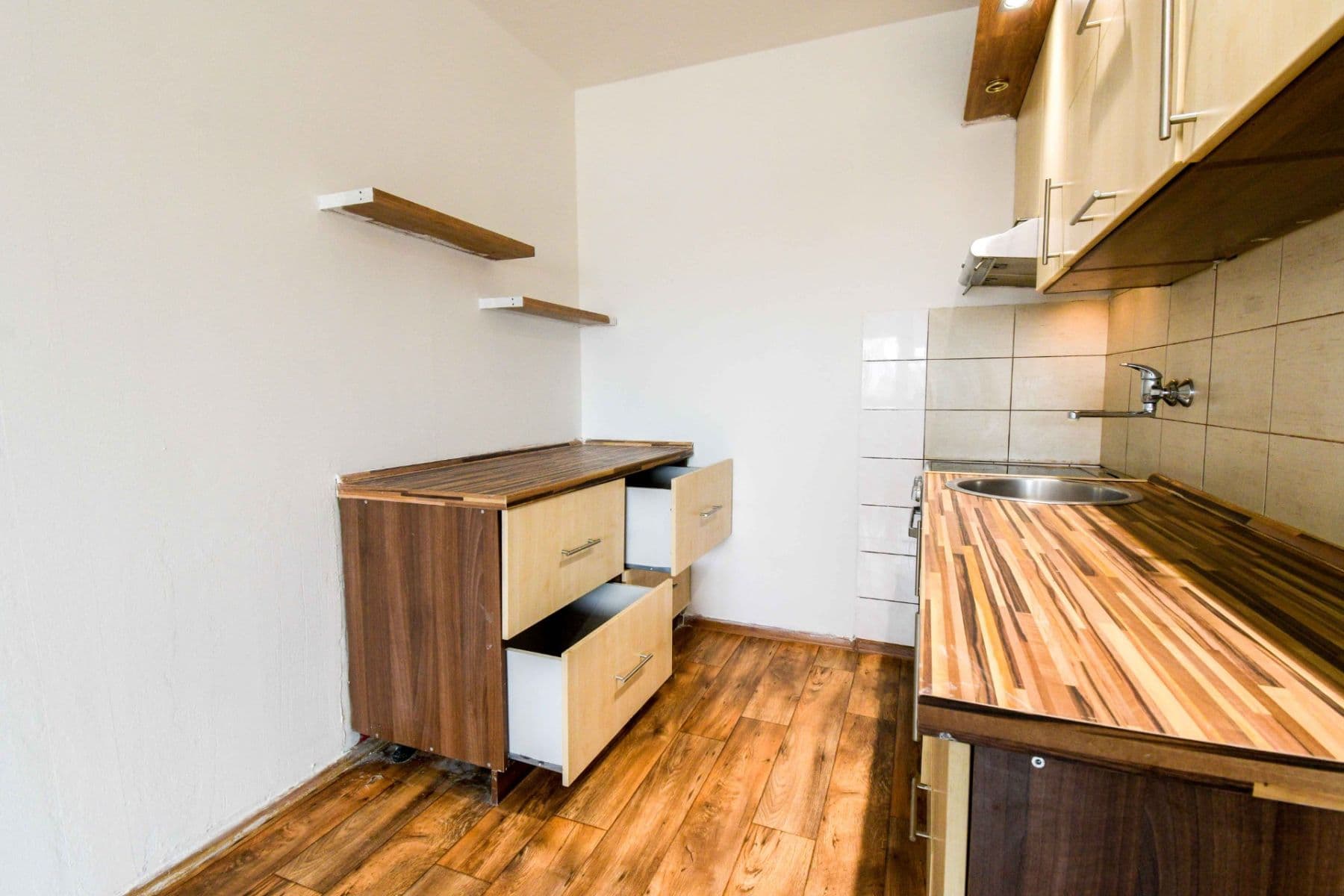 Prodej bytu 2+kk 40 m², Nezvalova, Litoměřice, Ústecký kraj Prodej bytu 2+kk 40 m², Nezvalova, Litoměřice, Ústecký kraj