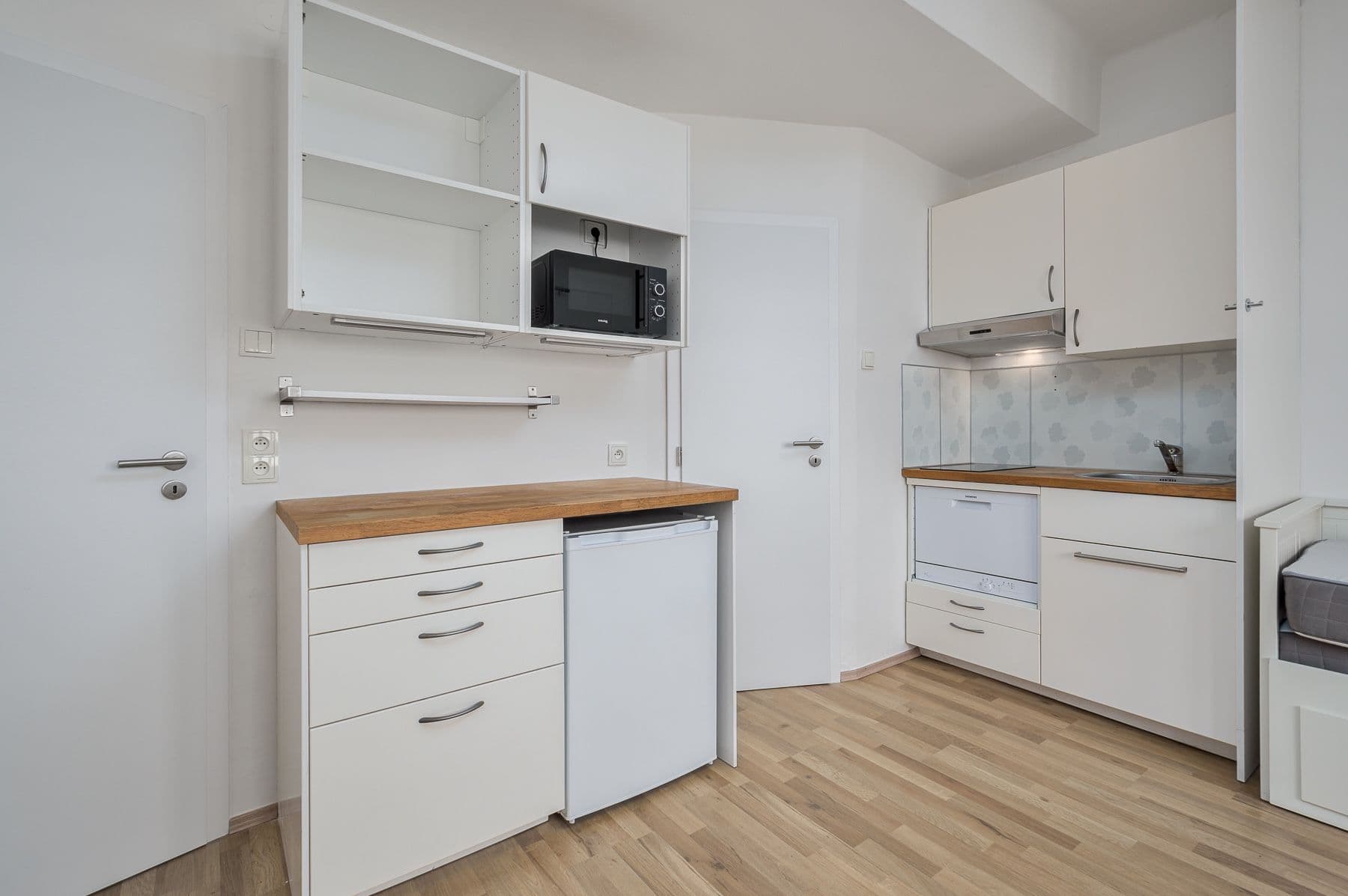 Pronájem bytu 2+kk 43 m², Hartigova, Praha, Praha Pronájem bytu 2+kk 43 m², Hartigova, Praha, Praha