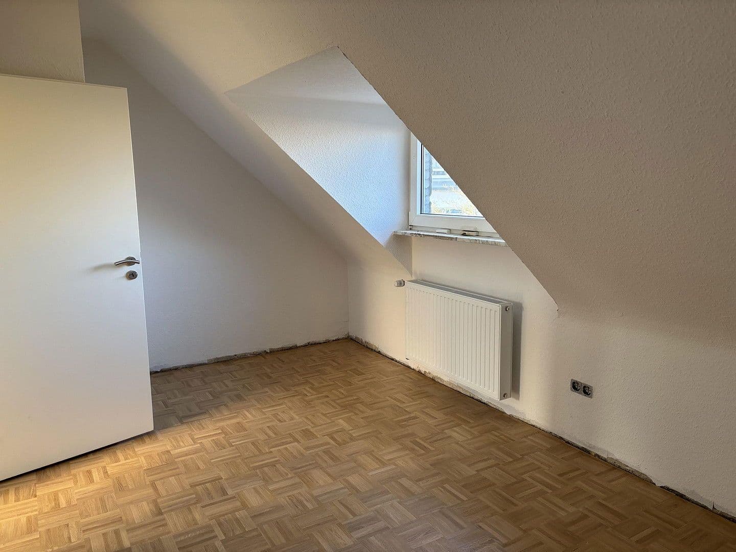 Pronájem bytu 3+1 74 m², Langenfeld (Rheinland), Severní Porýní-Vestfálsko Pronájem bytu 3+1 74 m², Langenfeld (Rheinland), Severní Porýní-Vestfálsko