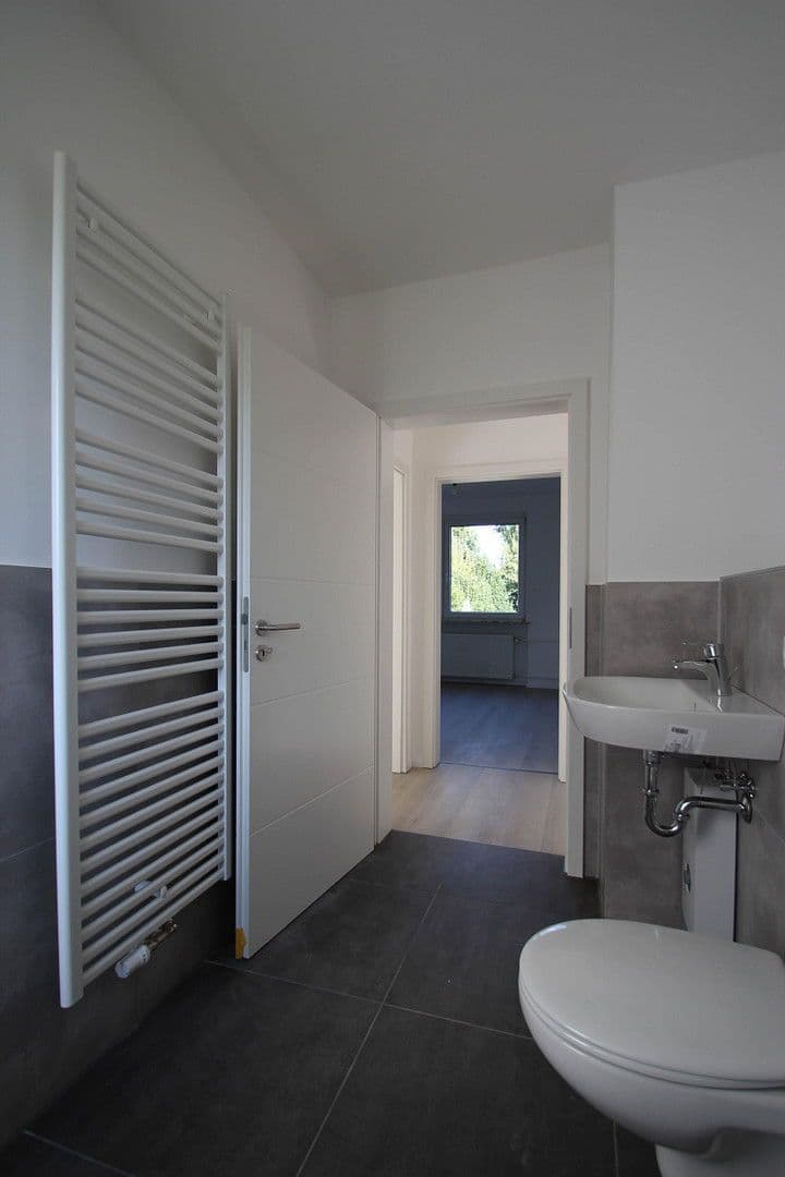 Pronájem bytu 4+1 68 m², Ivendorfer Landstr. 2, Lübeck, Šlesvicko-Holštýnsko Pronájem bytu 4+1 68 m², Ivendorfer Landstr. 2, Lübeck, Šlesvicko-Holštýnsko