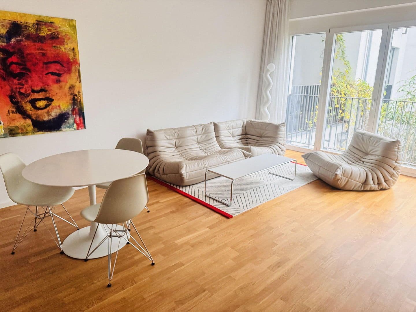 Pronájem bytu 2+1 77 m², Pariser Straße 23, Berlin, Berlín Pronájem bytu 2+1 77 m², Pariser Straße 23, Berlin, Berlín